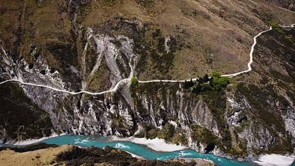 Skipper's Canyon Road in New Zealand