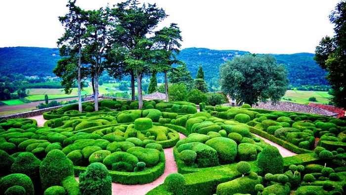 Gardens at Marqueyssac, Vézac, France. Most amazing places on Earth